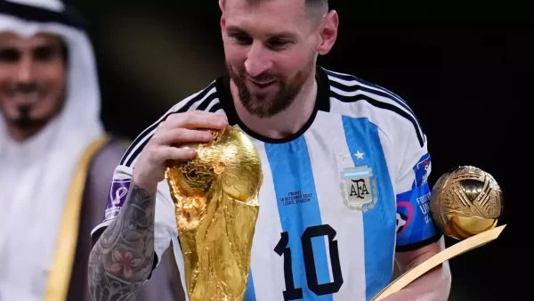 Messi World Cup Argentia with Cup FIFA 2022